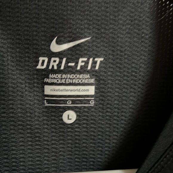 Nike youth boys Authentic Soccer size large Dri-fit black polyester shirt. - Picture 4 of 6